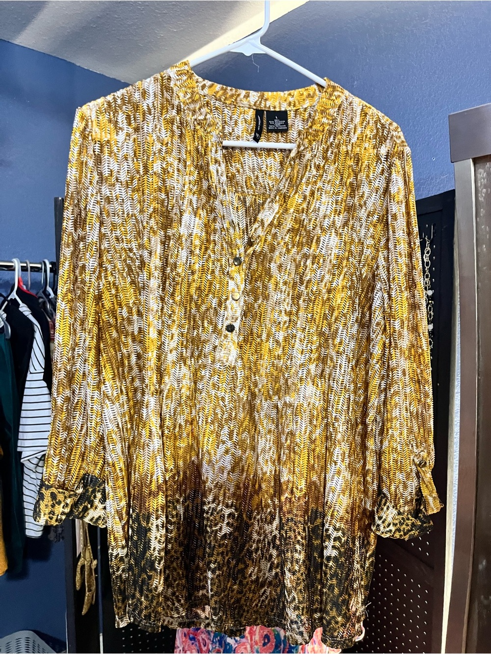 new directions Gold and White Ombre V-Neck Button Tunic